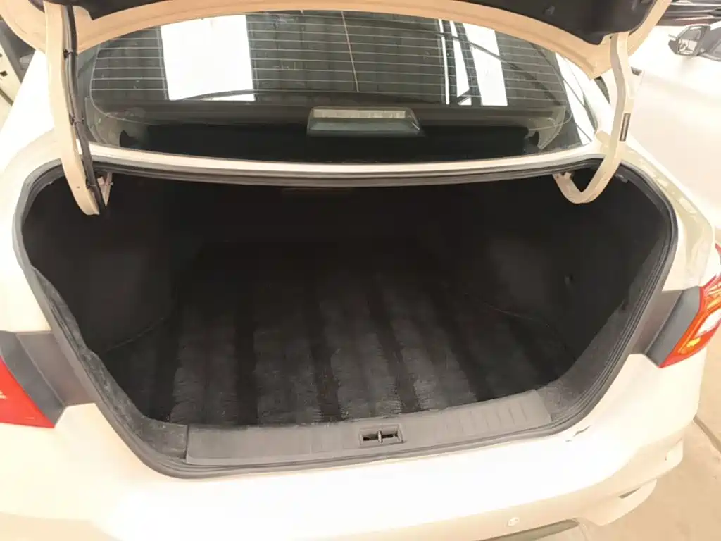 Nissan Sylphy 2022 — фото 19