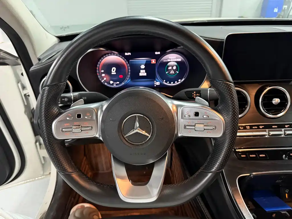 Mercedes-Benz C-Class 2019 — фото 10
