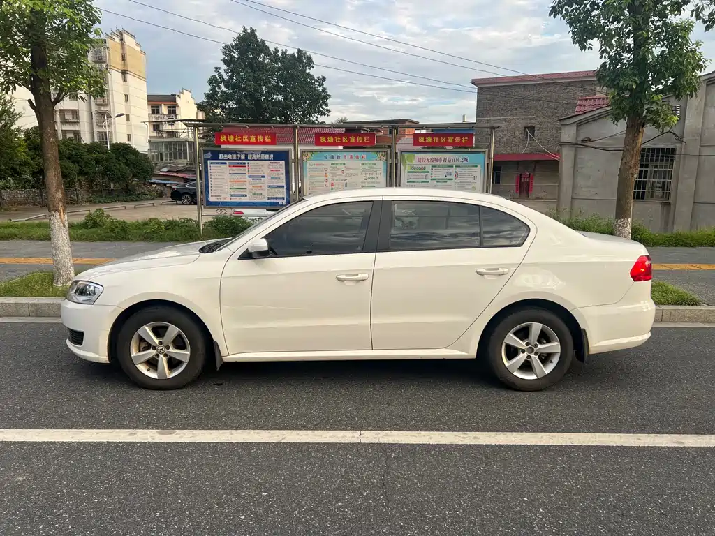 Volkswagen Lavida 2014