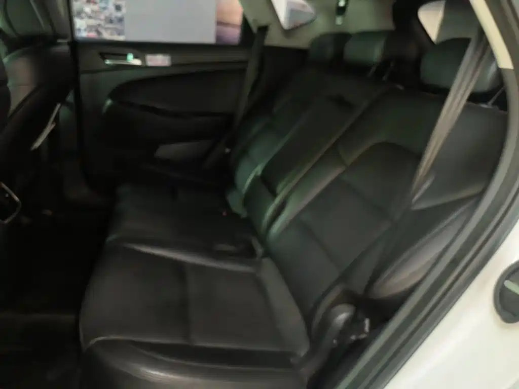 Hyundai Tucson 2017 — фото 17
