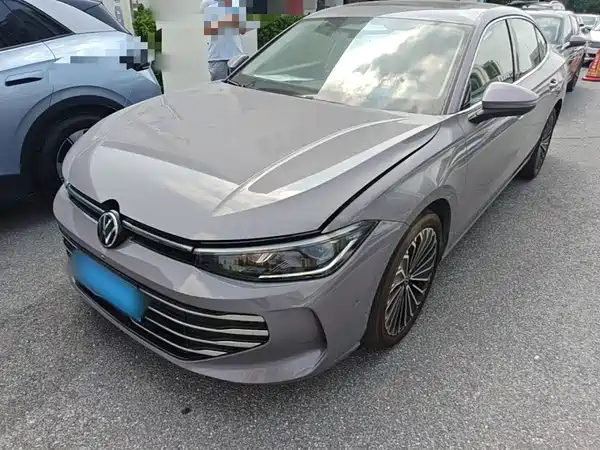 Volkswagen Passat 2024