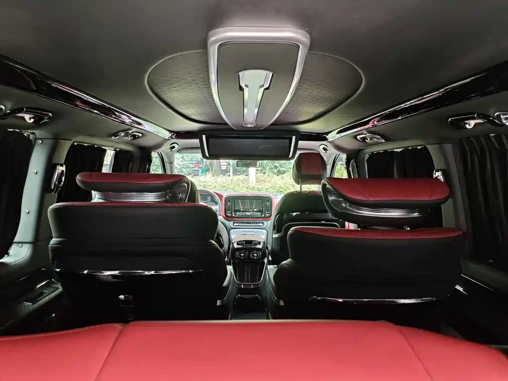 Mercedes-Benz Vito 2025 — фото 25
