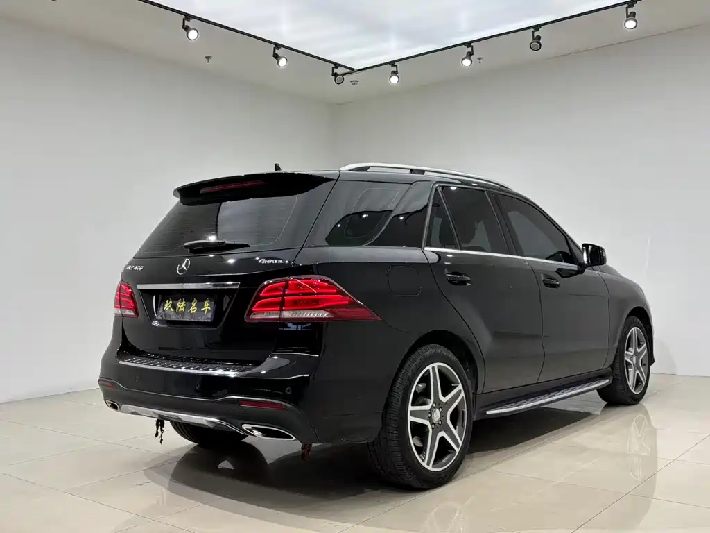 Mercedes-Benz GLE 2016 — фото 12
