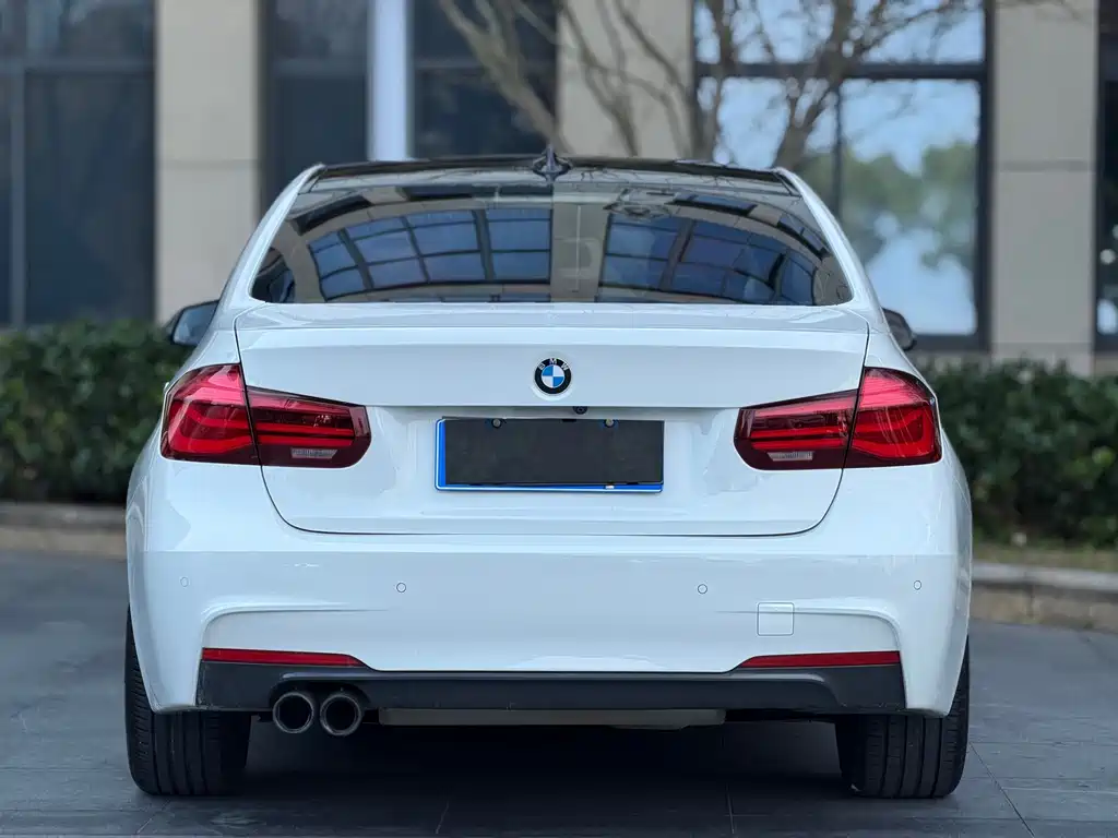 BMW 3 Series 2019 — фото 9