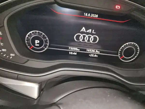 Audi A4L 2019