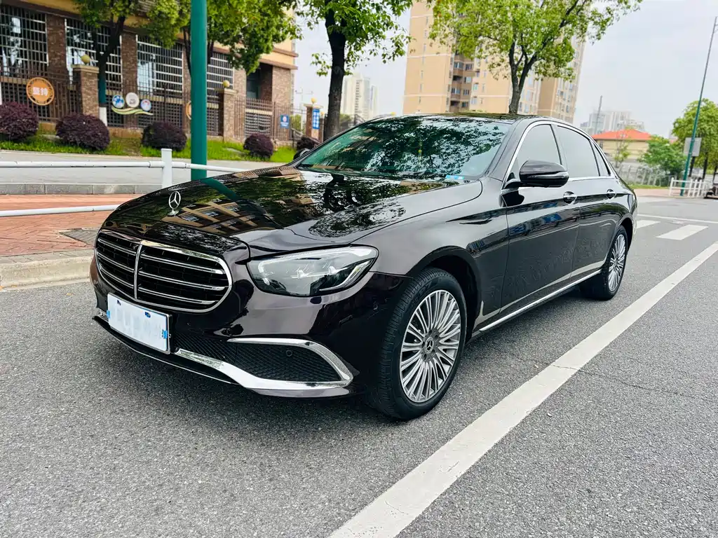 Mercedes-Benz E-Class 2022 — фото 1