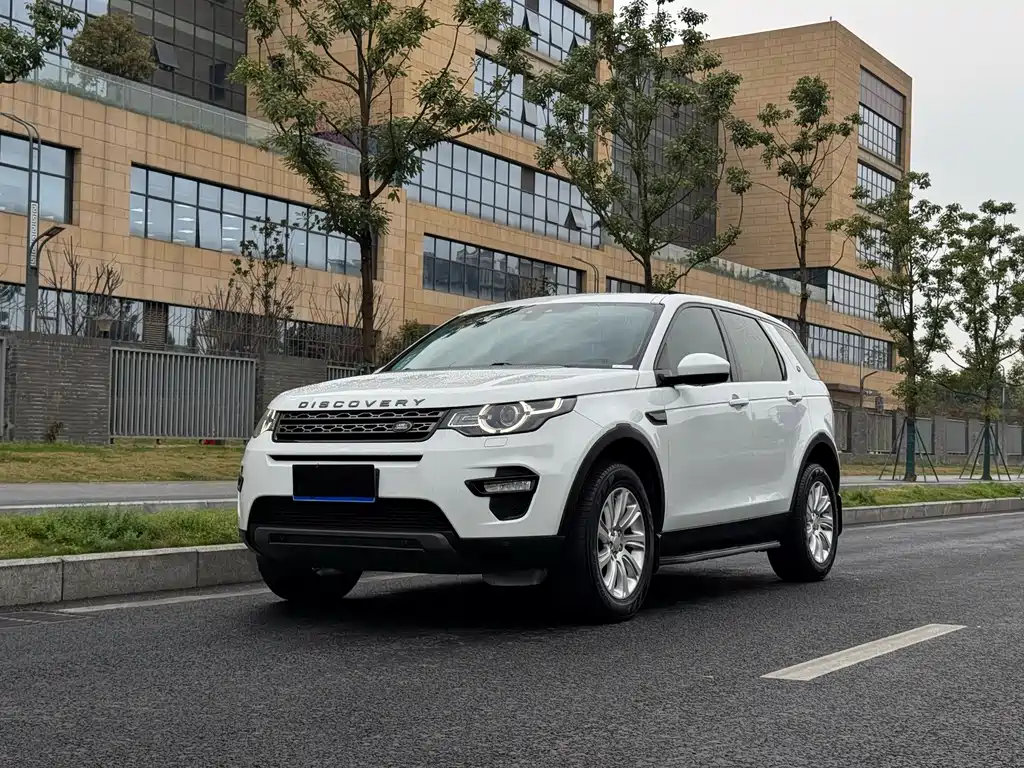 Land Rover Discovery Sport 2017 — фото 1