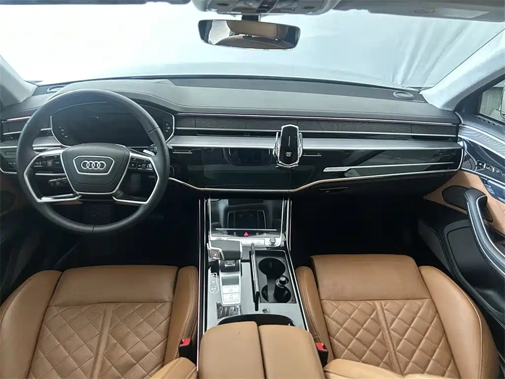 Audi A8 2023 — фото 6