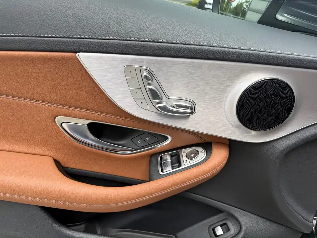 Mercedes-Benz C-Class 2020 — фото 18