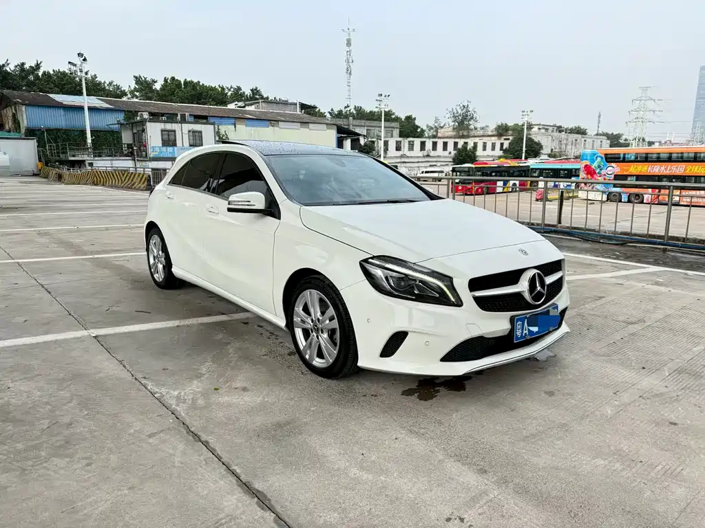 Mercedes-Benz A-Class 2017 — фото 2