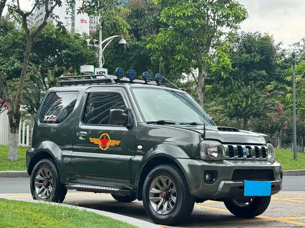 Suzuki Jimny 2018 — фото 3