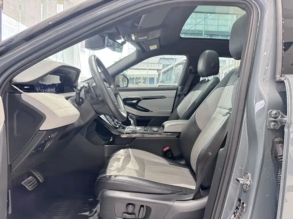 Land Rover Evoque 2021 — фото 5