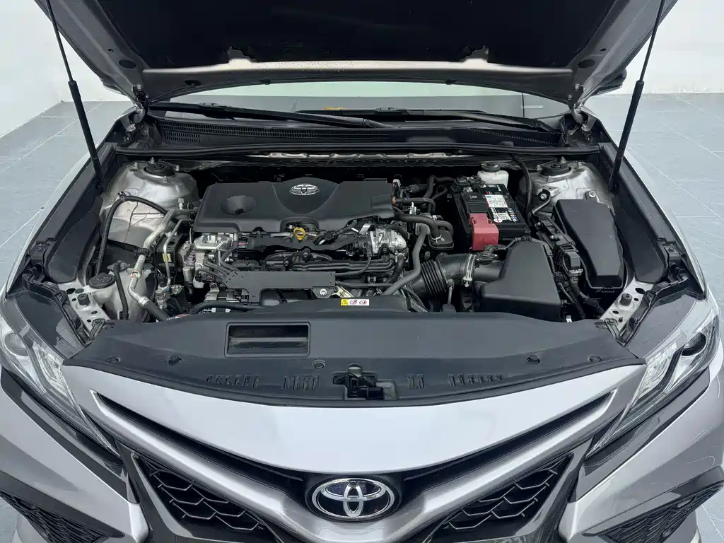 Toyota Camry 2022 — фото 10