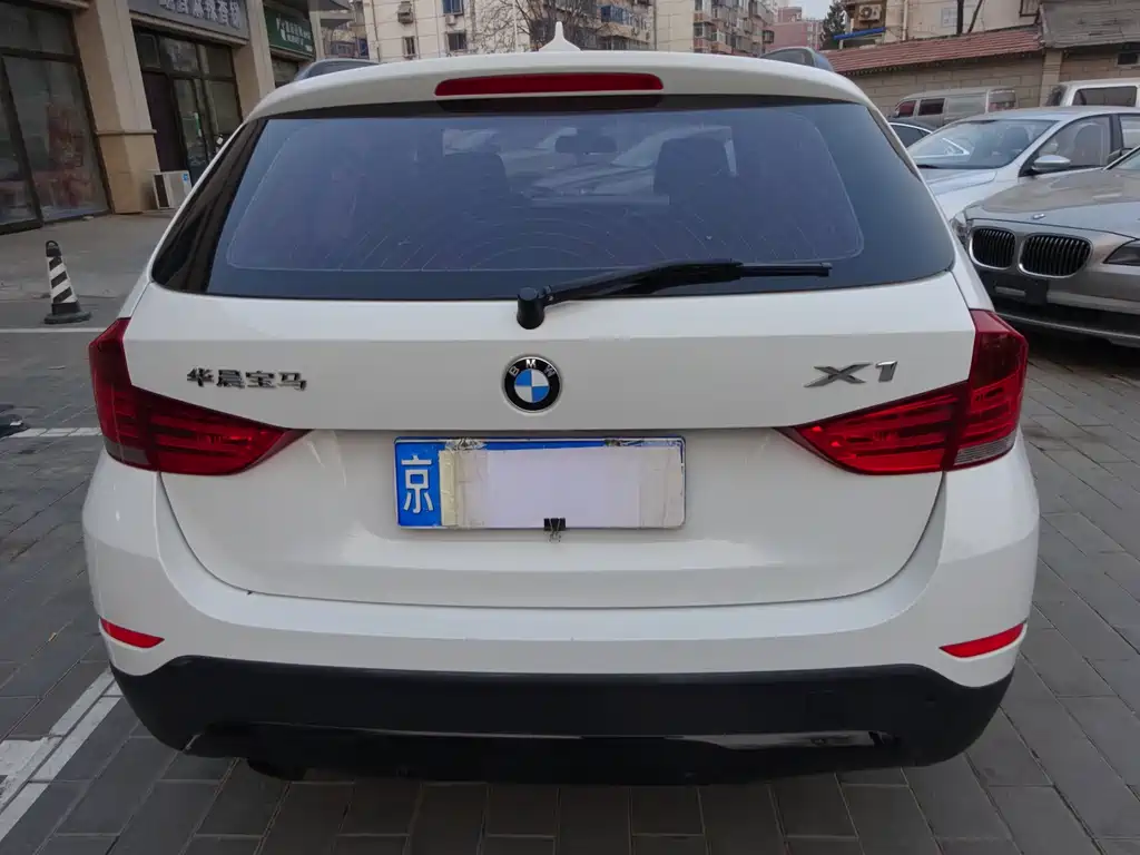 BMW X1 2014 — фото 23