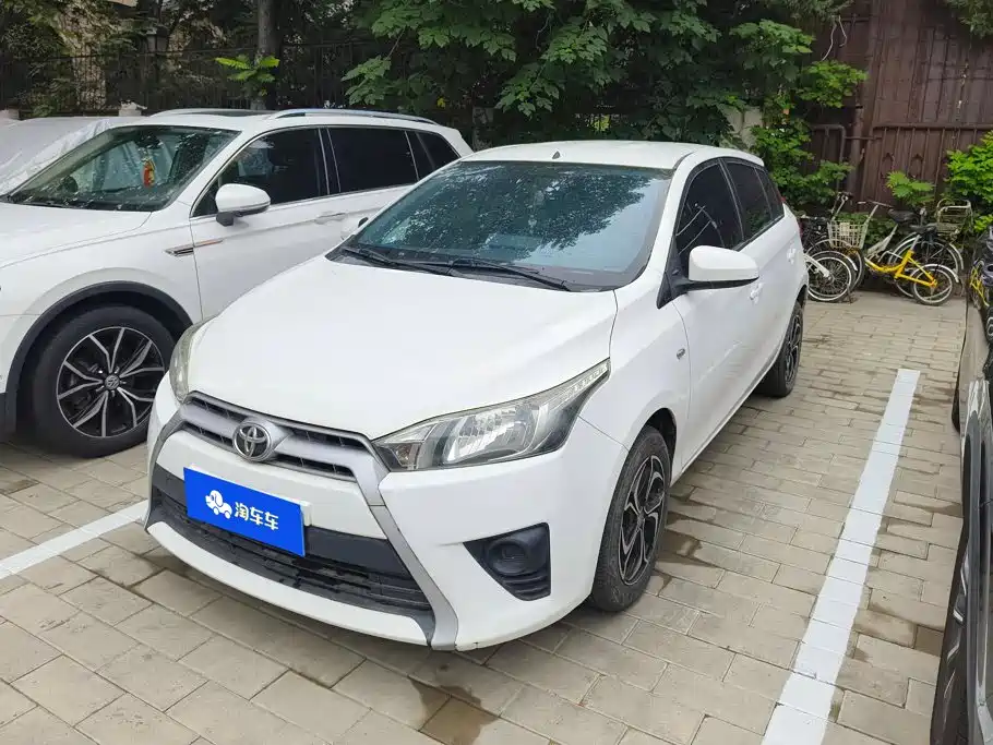Toyota Yaris L 2015