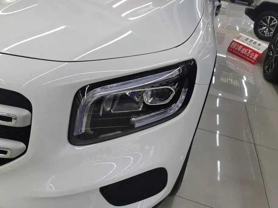 Mercedes-Benz GLB 2021