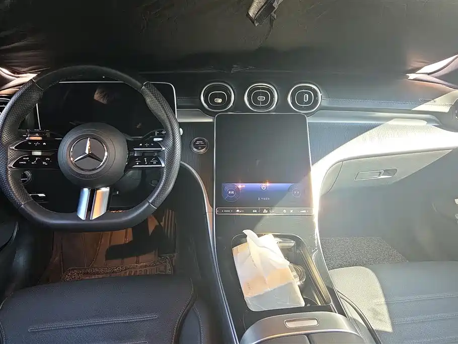 Mercedes-Benz C-Class 2024 — фото 12