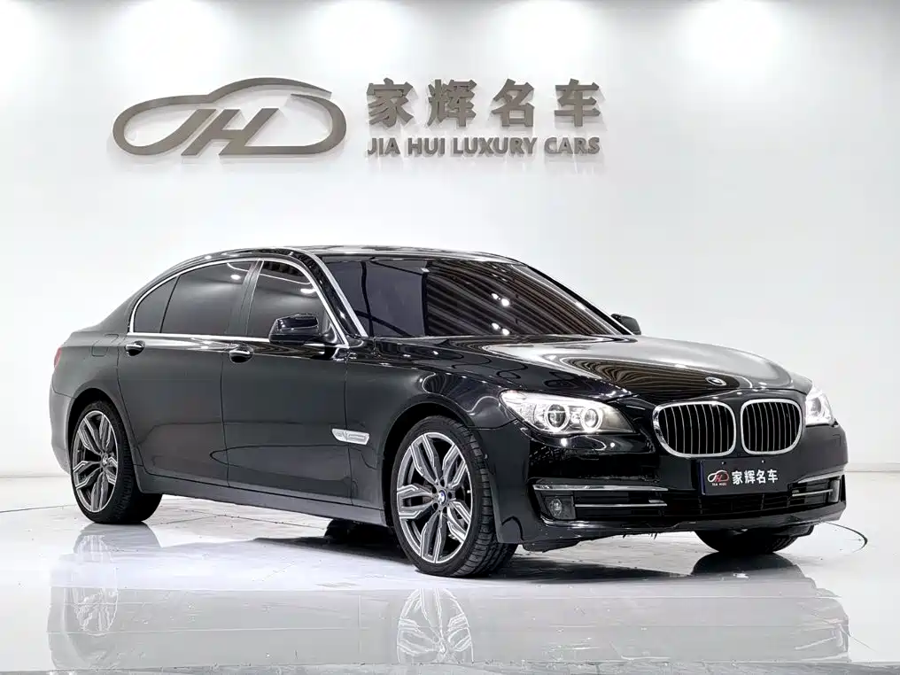 BMW 7 Series 2012 — фото 3