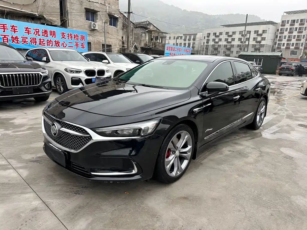 Buick LaCrosse 2022 — фото 1