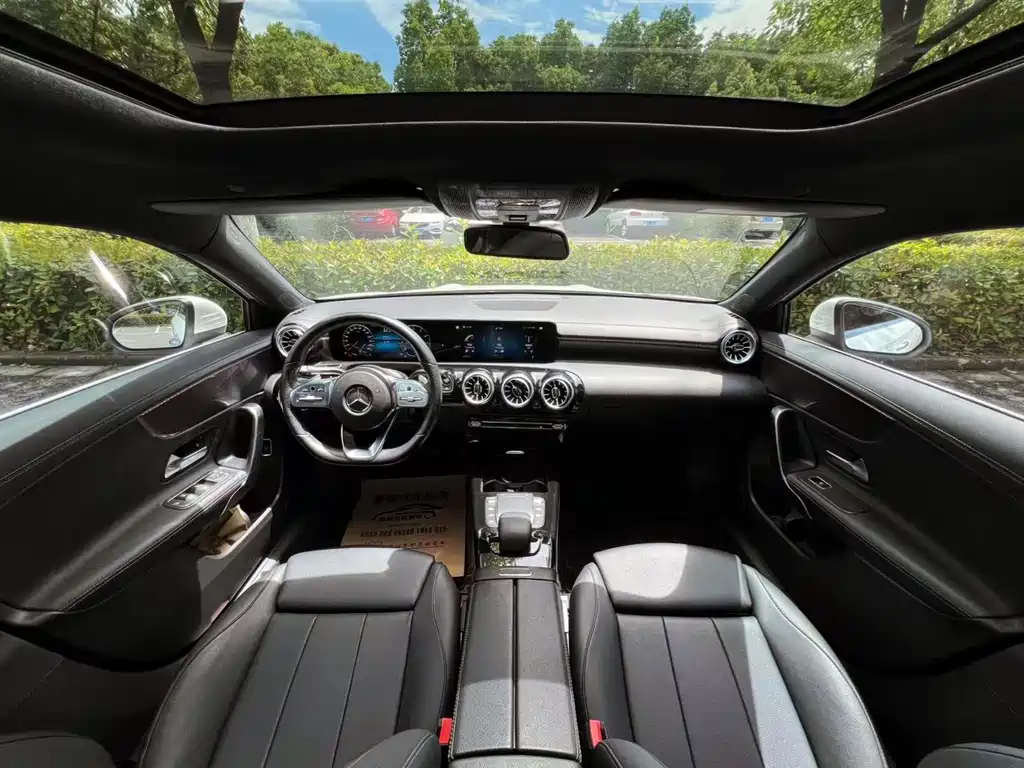 Mercedes-Benz A-Class 2022 — фото 12