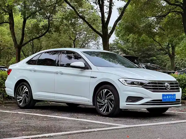 Volkswagen Sagitar 2022