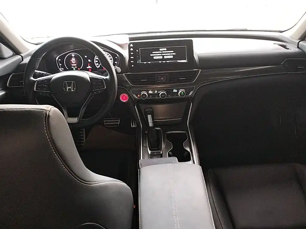 Honda Accord 2022 — фото 10