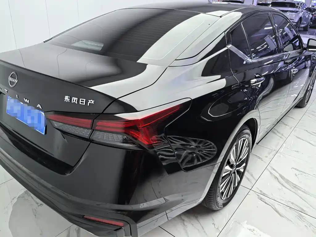 Nissan Teana 2025