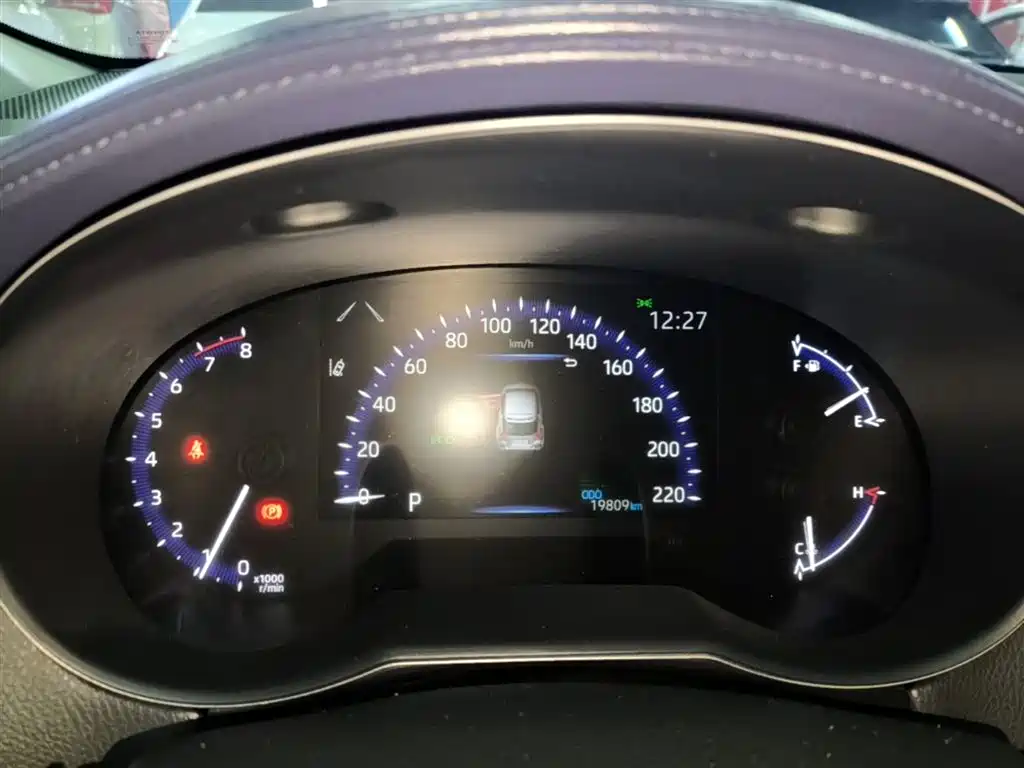 Toyota C-HR 2023 — фото 12