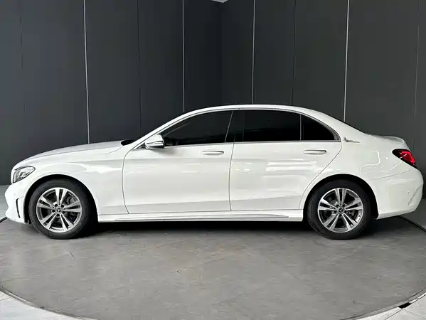 Mercedes-Benz C-Class 2021