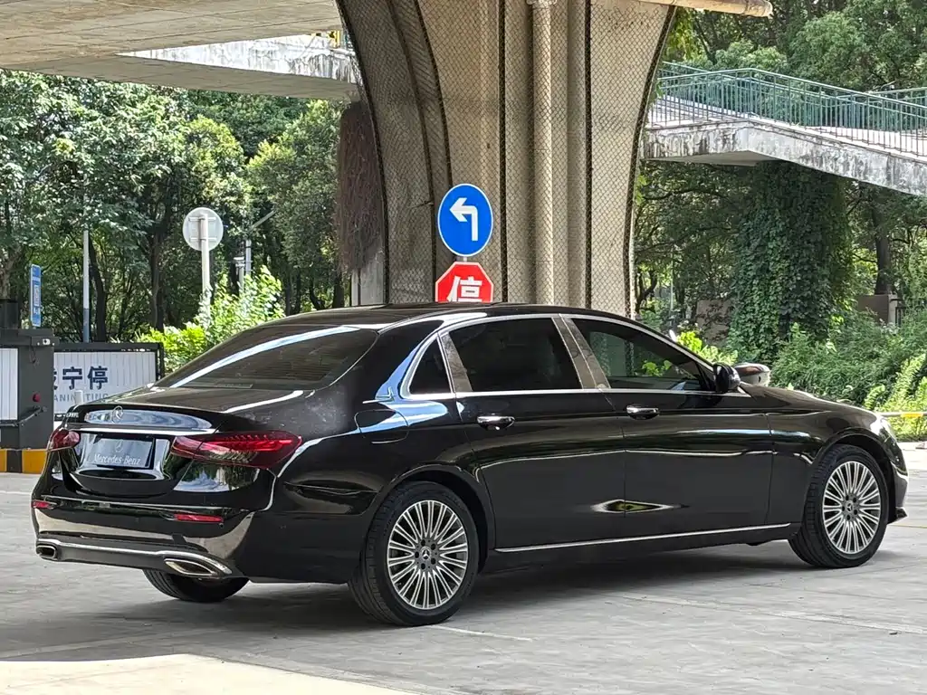 Mercedes-Benz E-Class 2021