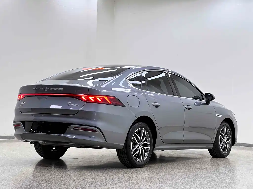 BYD Qin PLUS 2023 — фото 7