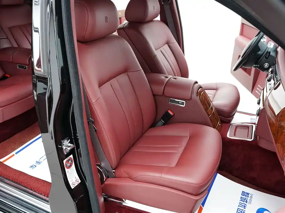 Rolls-Royce Phantom 2013 — фото 15