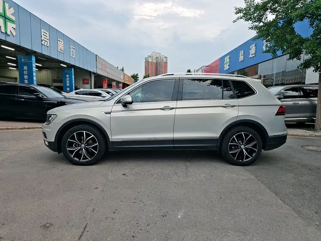 Volkswagen Tiguan L 2019