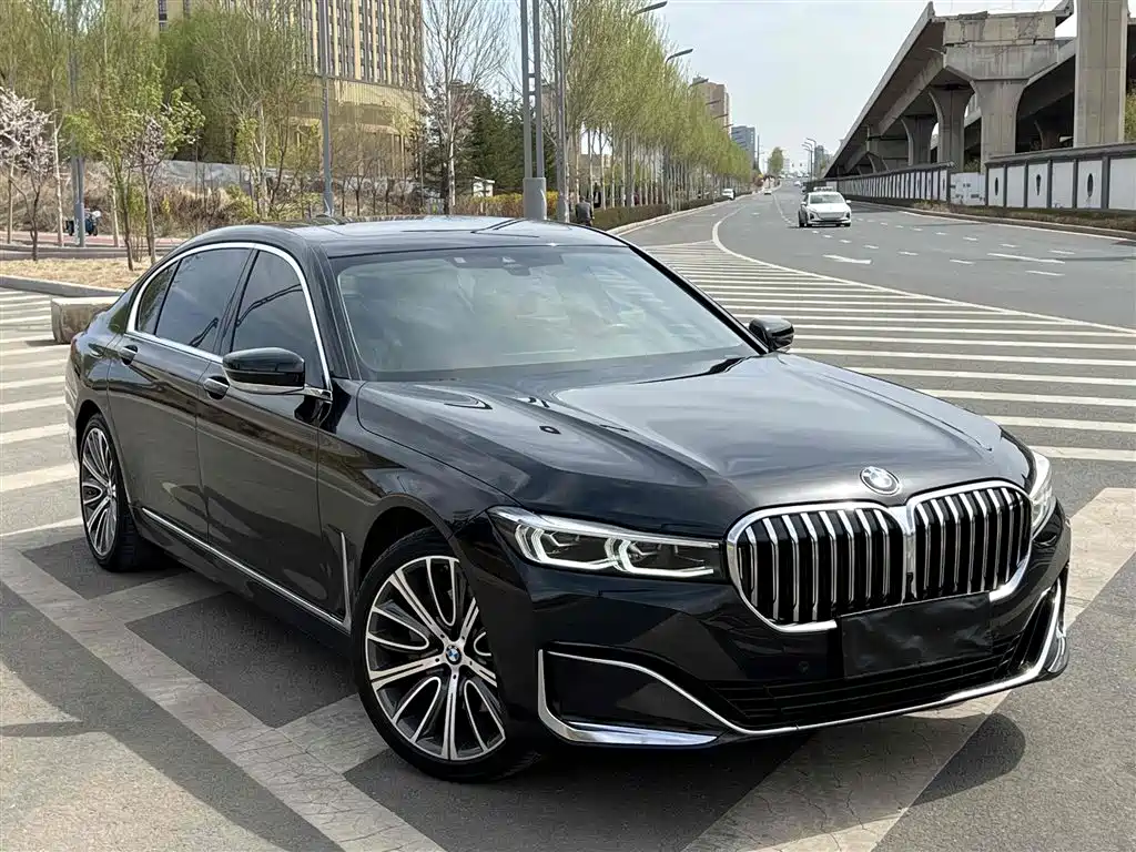 BMW 7 Series 2021 — фото 8