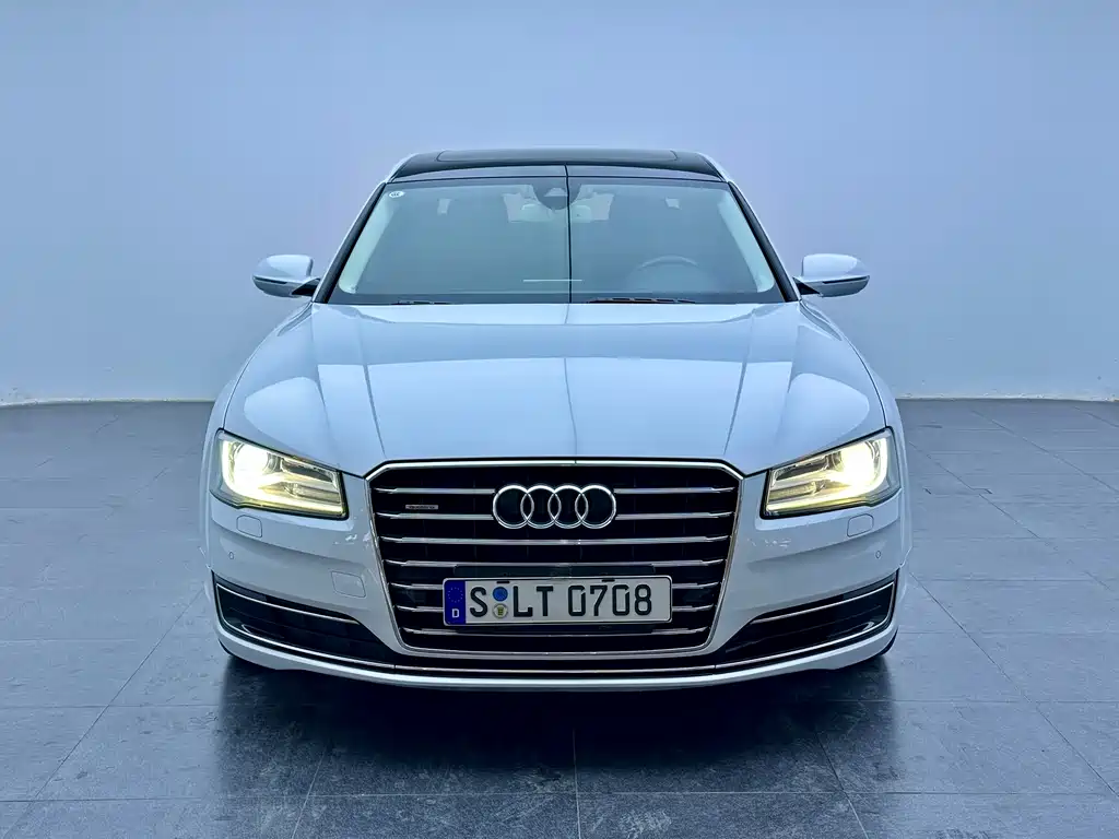 Audi A8 2015 — фото 2
