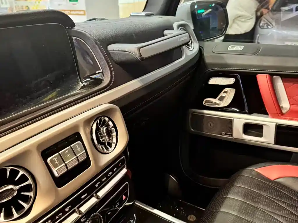 Mercedes-Benz G-Class 2016 — фото 11
