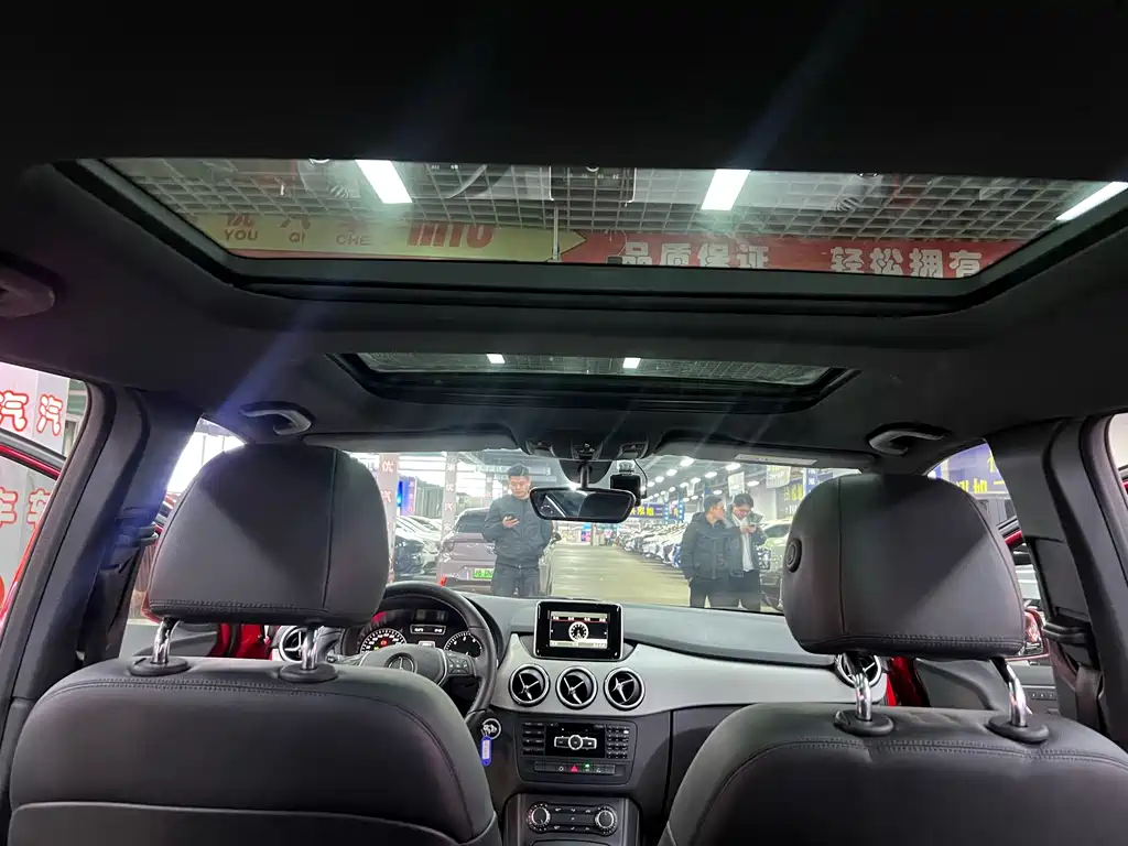 Mercedes-Benz B-Class 2015 — фото 15