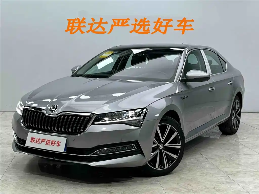 Skoda Superb 2024 — фото 1