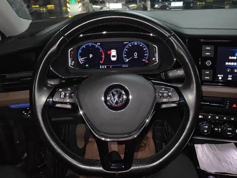 Volkswagen Passat 2019 — фото 15