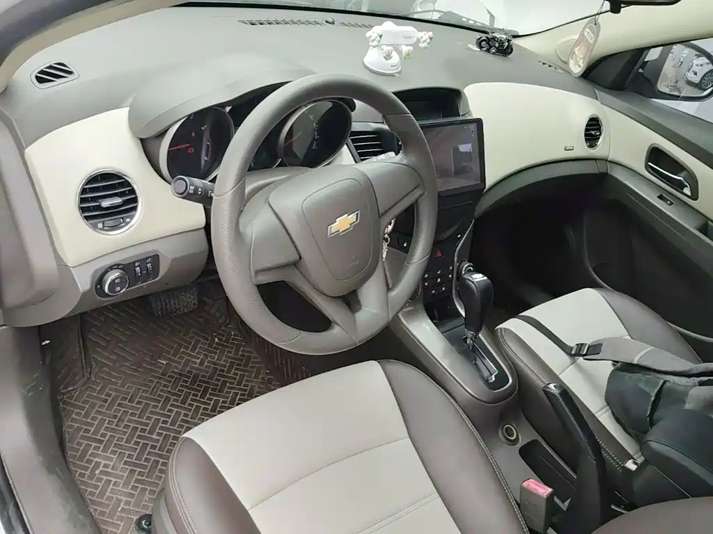 Chevrolet Cruze 2015 — фото 10