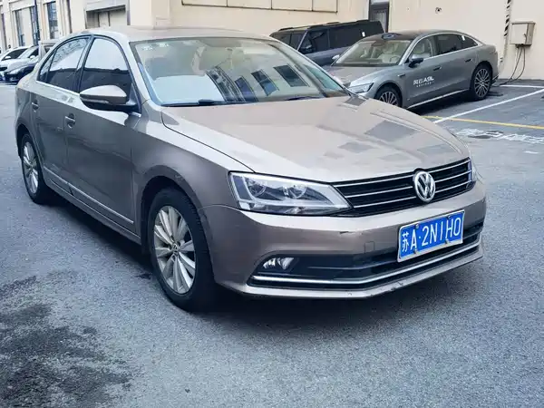Volkswagen Sagitar 2016