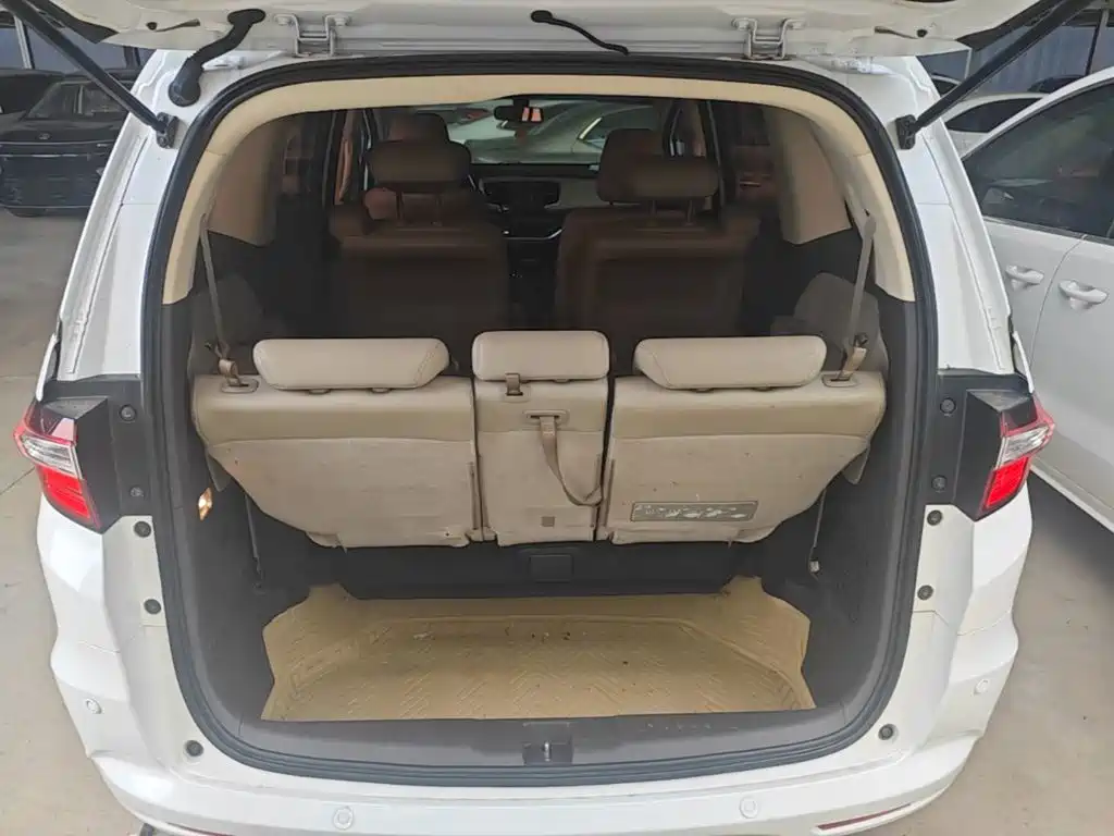 Honda Odyssey 2017 — фото 19