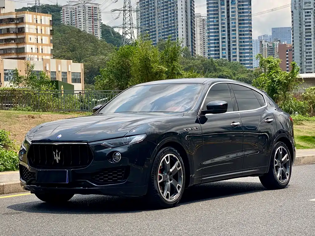 Maserati Levante 2016 — фото 1