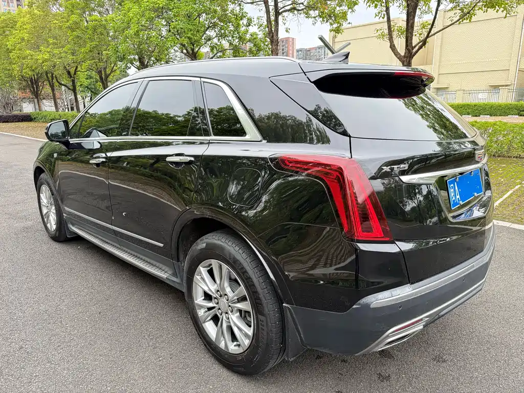 Cadillac XT5 2021 — фото 6
