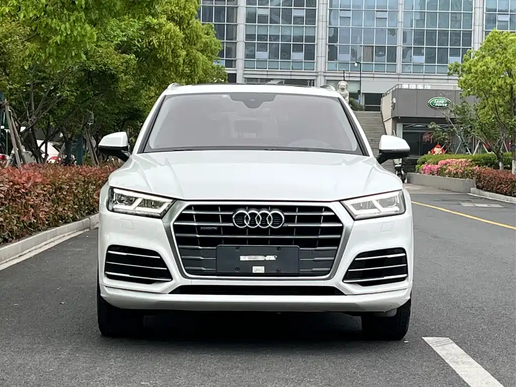 Audi Q5L 2019 — фото 2