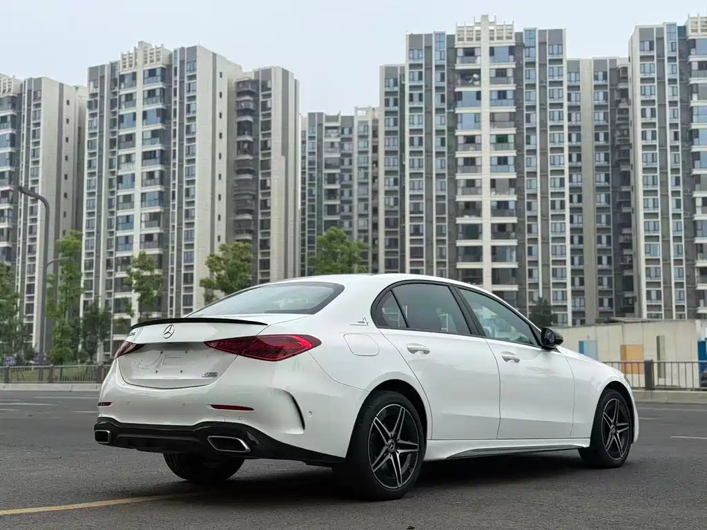 Mercedes-Benz C-Class 2024