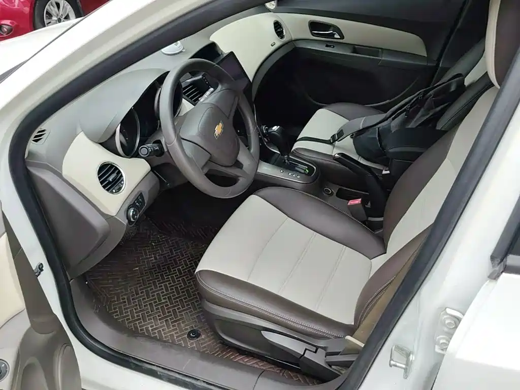 Chevrolet Cruze 2015 — фото 15