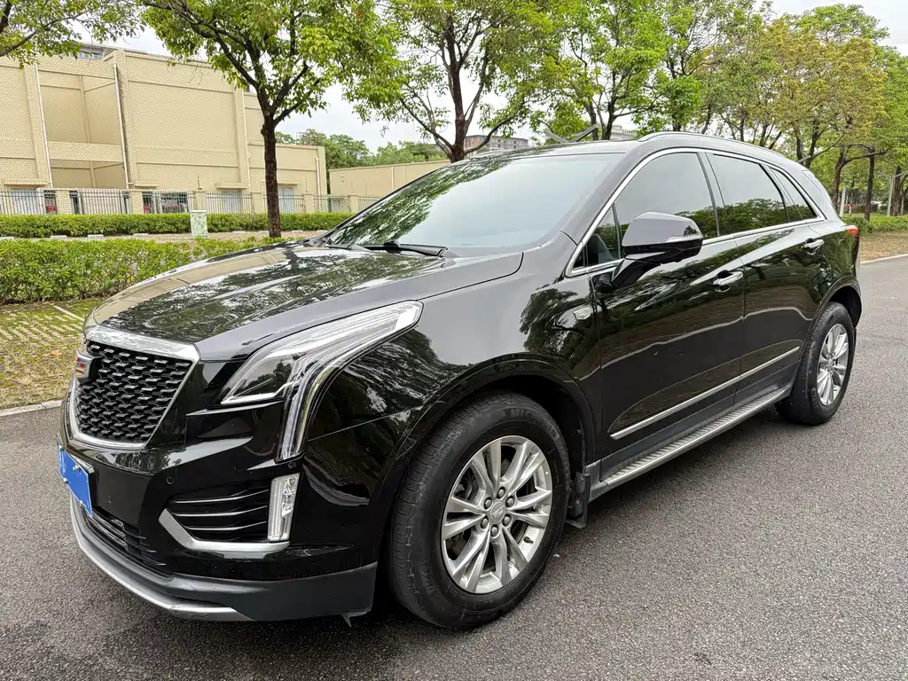 Cadillac XT5 2021 — фото 1