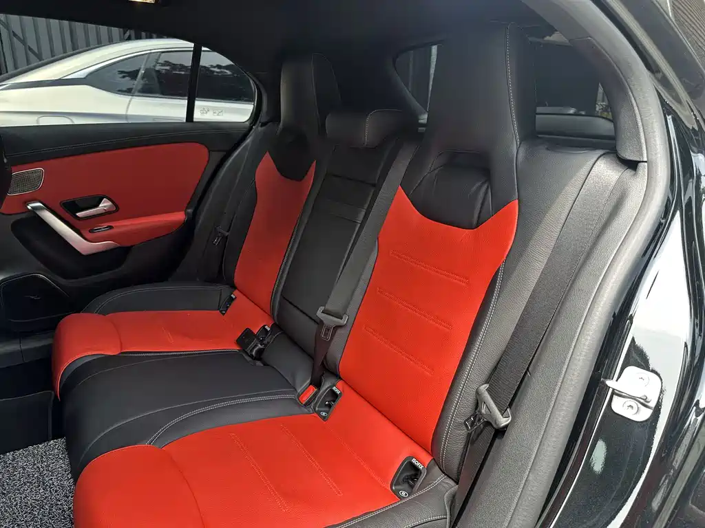 Mercedes-Benz A-Class AMG 2025 — фото 11