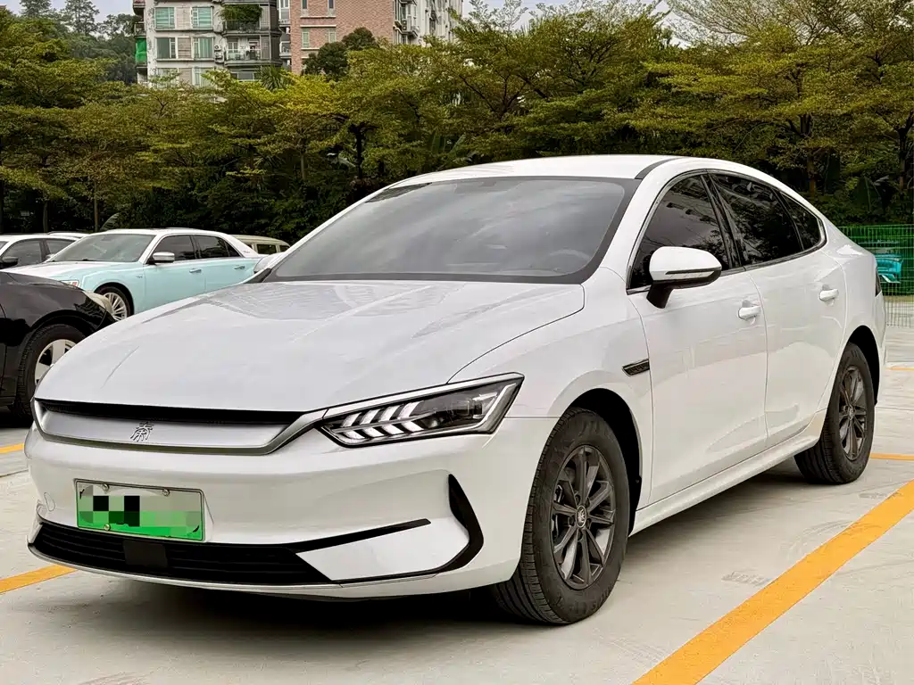 BYD Qin PLUS 2023 — фото 1